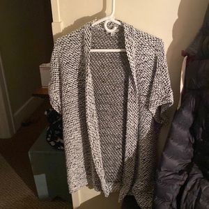 Short sleeve woven vest